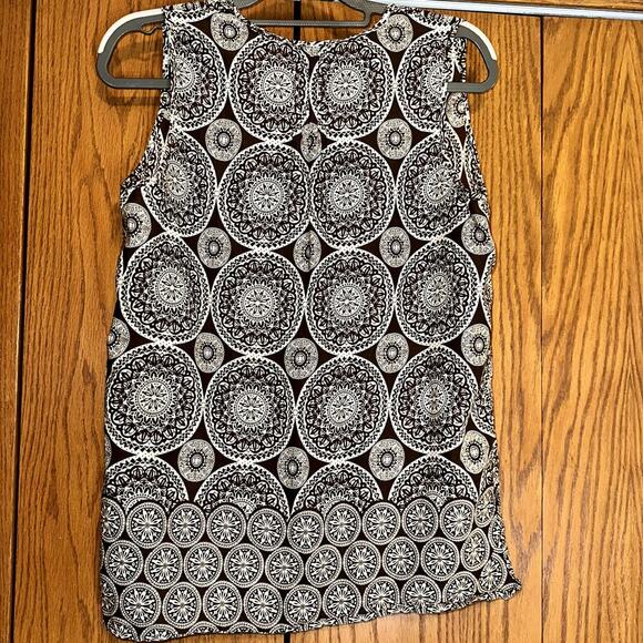Talbots Womens Sz 14 Brown Mandala Patterned Pleated Silk Blend Sleeveless Shirt - Picture 4 of 7